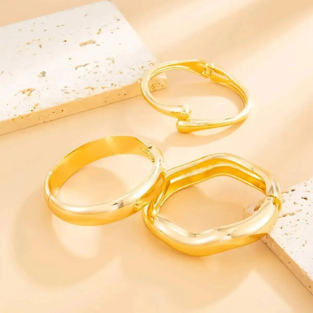 

Lacteo Trend Creative Gold Color Spring Open Bangle Bracelet for Women Retro Punk Smooth Surface Wide Bangle Lady Charm Jewelry