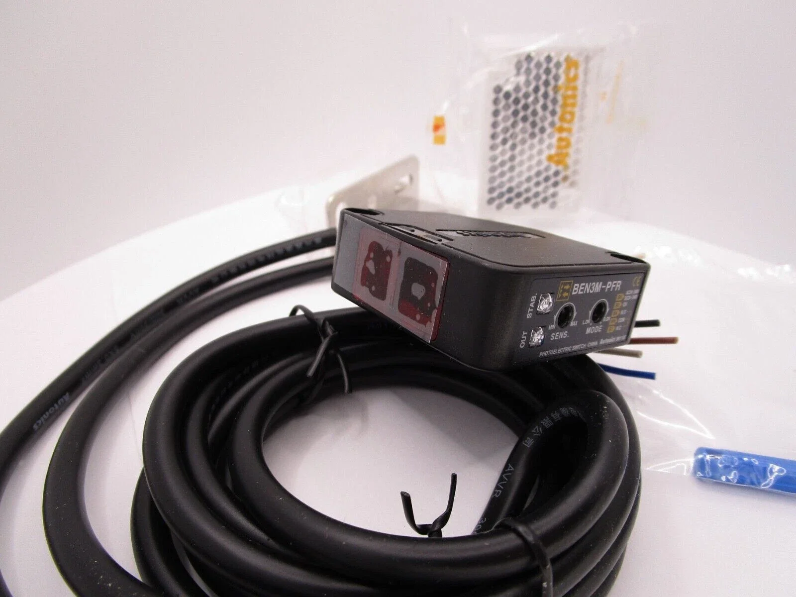 

Фотоэлектрический датчик BEN3M-PFR