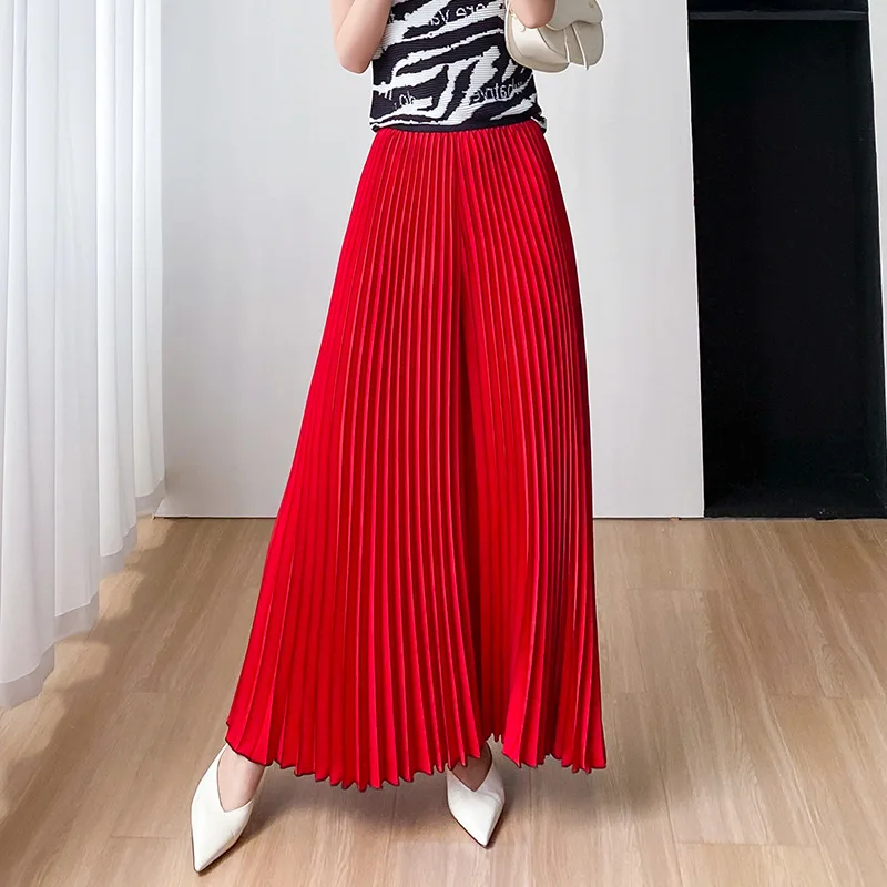 Comfortable, fashionable, casual, high-end, simple, loose, wide leg skirt pants for women summer 2025, new pleated design - Image 5