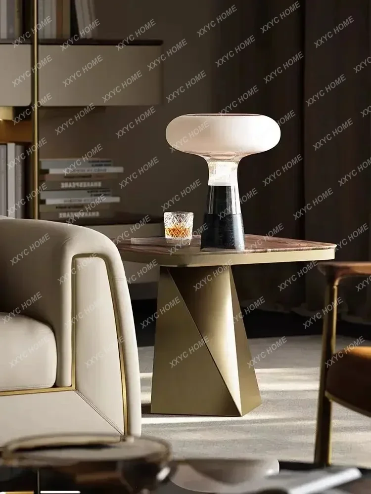 حافة فاخرة خفيفة عدد قليل من غرفة المعيشة من خشب الجوز الأسود في أمريكا الشمالية وطاولة قهوة صغيرة ومبتكرة من الرخام الإيطالي #2