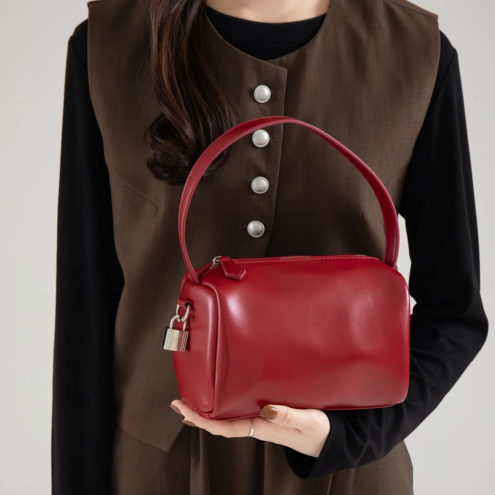 

Solid Color Casual Simple Shoulder Bag Chic Lock Korean Soft Leather Versatile Underarm Bag High-end Feeling Lightweight Handbag