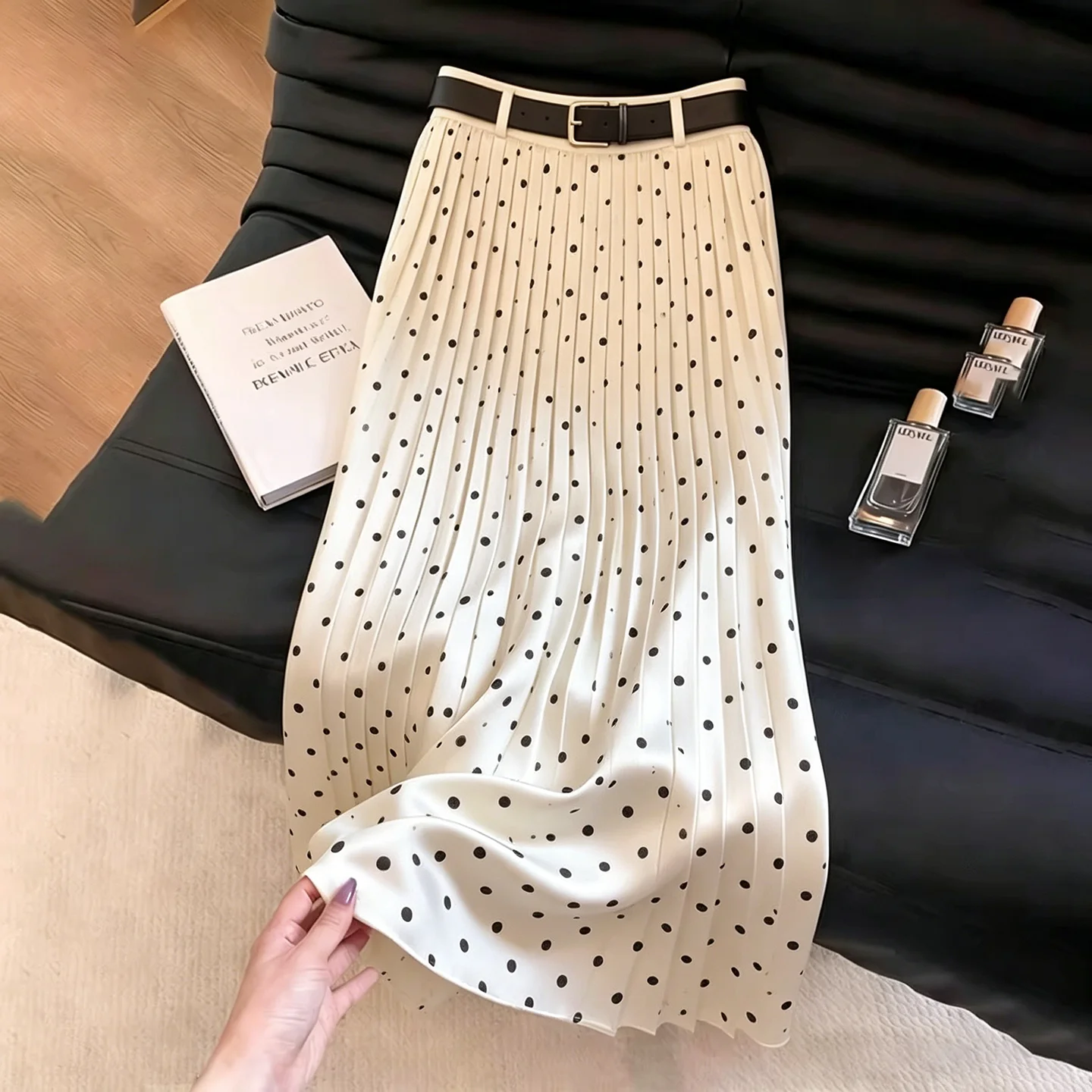Off-white pleated acetic acid satin polka dot skirt women's 2026 summer new high-waisted temperament versatile a-word skirt