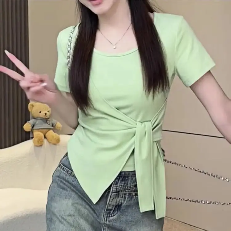 

2025 Summer New Fashionable Slim Fit Slim Top Slit Strap Waist-closing Short-sleeved T-shirt for Women