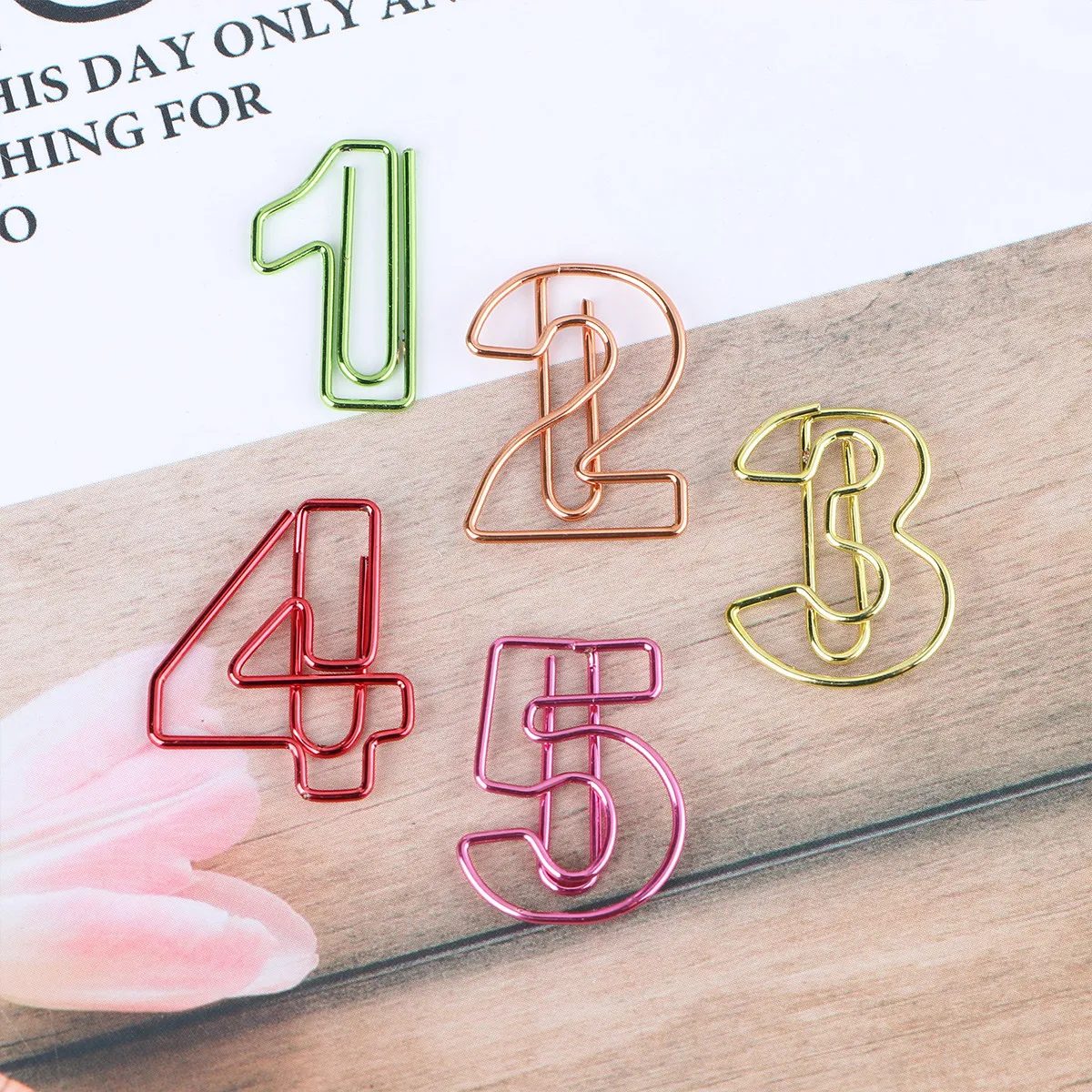 

10Pcs Adorable Digital Paper Clips Fun Educational Stationery for Students Teachers Kids Gifts Rewards Bookmark Clips Simple