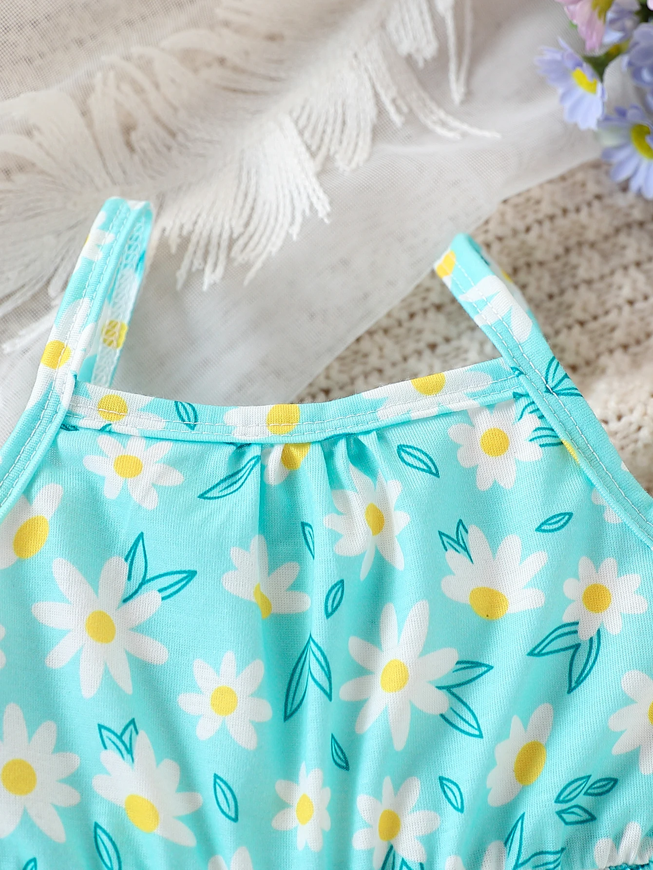 Baby-Mädchen, modischer, lässiger Overall mit Blumenmuster, bedruckt über den gesamten Körper, mit Trägern (inklusive Tasche, aber ohne Schuhe), Sommer – Detail 3