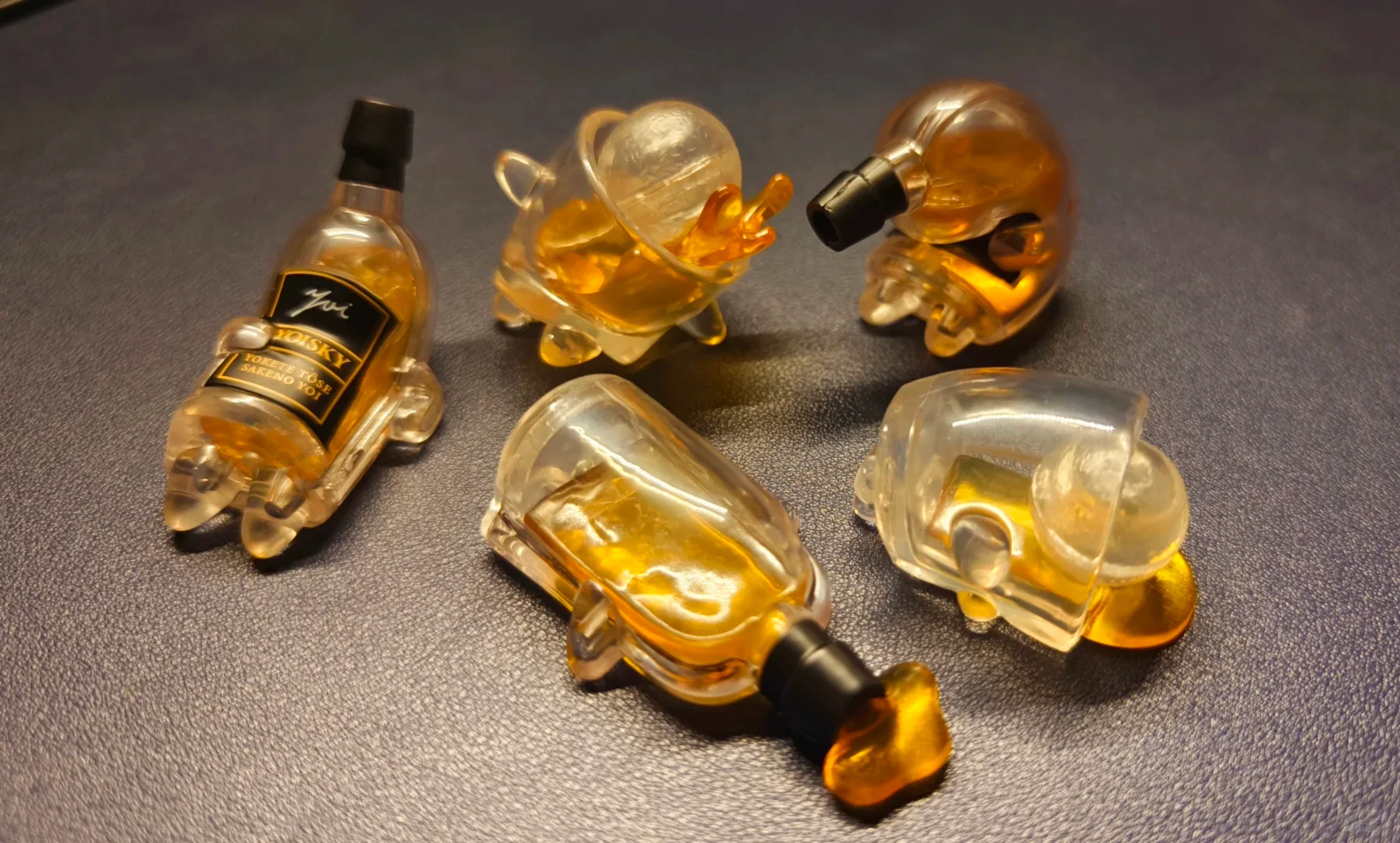 

Новинка в наличии: Слепые коробки с фигурками пьяных винных бутылок и стаканов, настольные украшения, подарок-сюрприз, сувенир