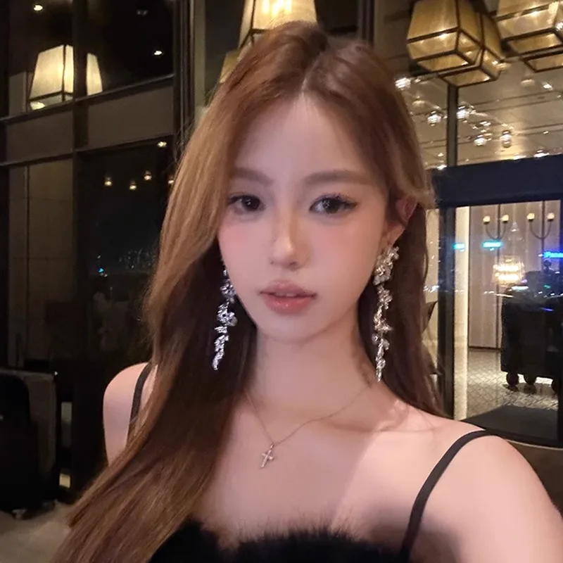 

Flower Tassel Drop Earrings Gold Tone Ornate Glamorous Stunning Formal Evening Gown Elegant Premium Jewelry for Women