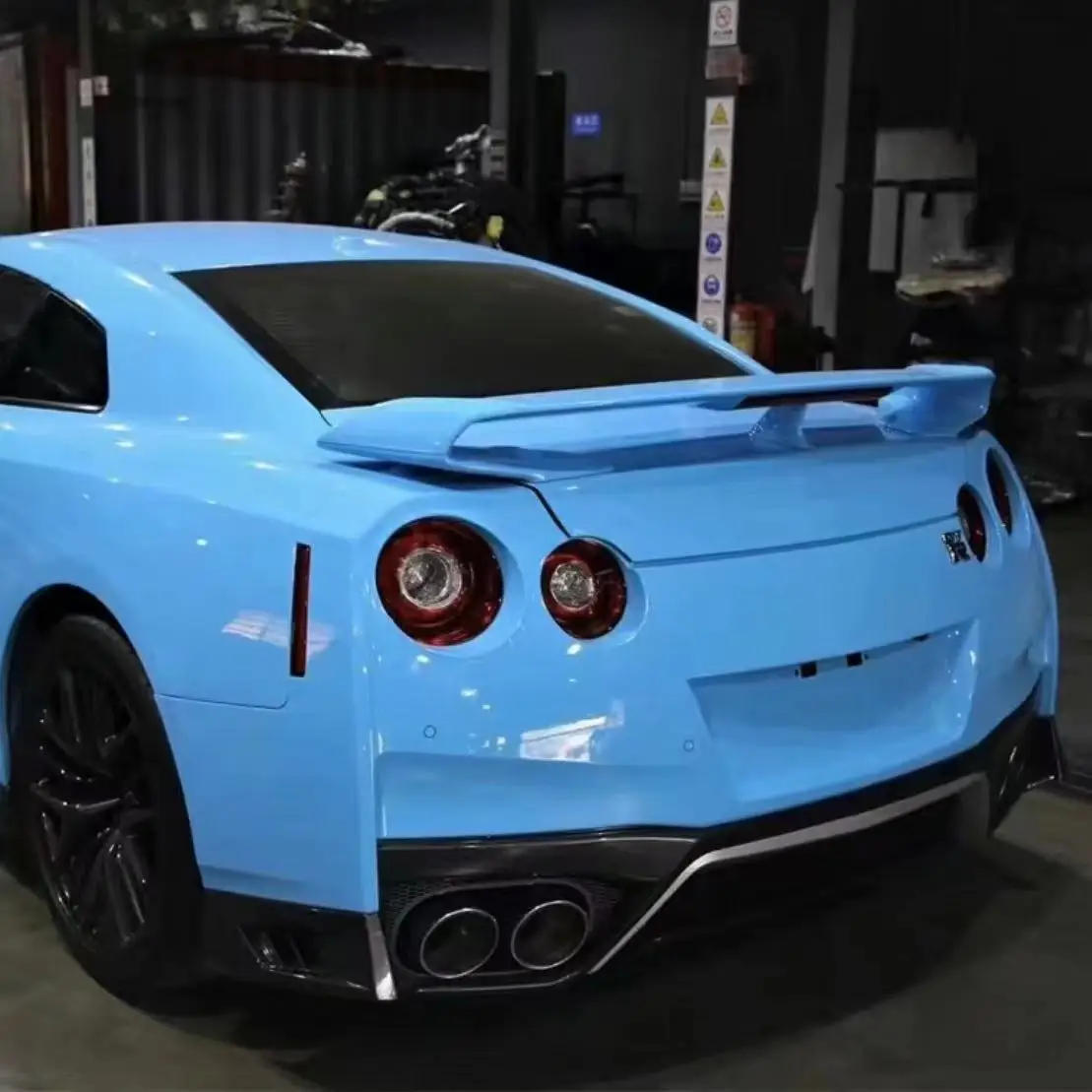 Merci di alta qualitàPer Nissan GTR35 2008-2016 Vecchio modello Aggiornamento Nuovo 2018 Body Kit Paraurti anteriore Paraurti posteriore Gonna laterale