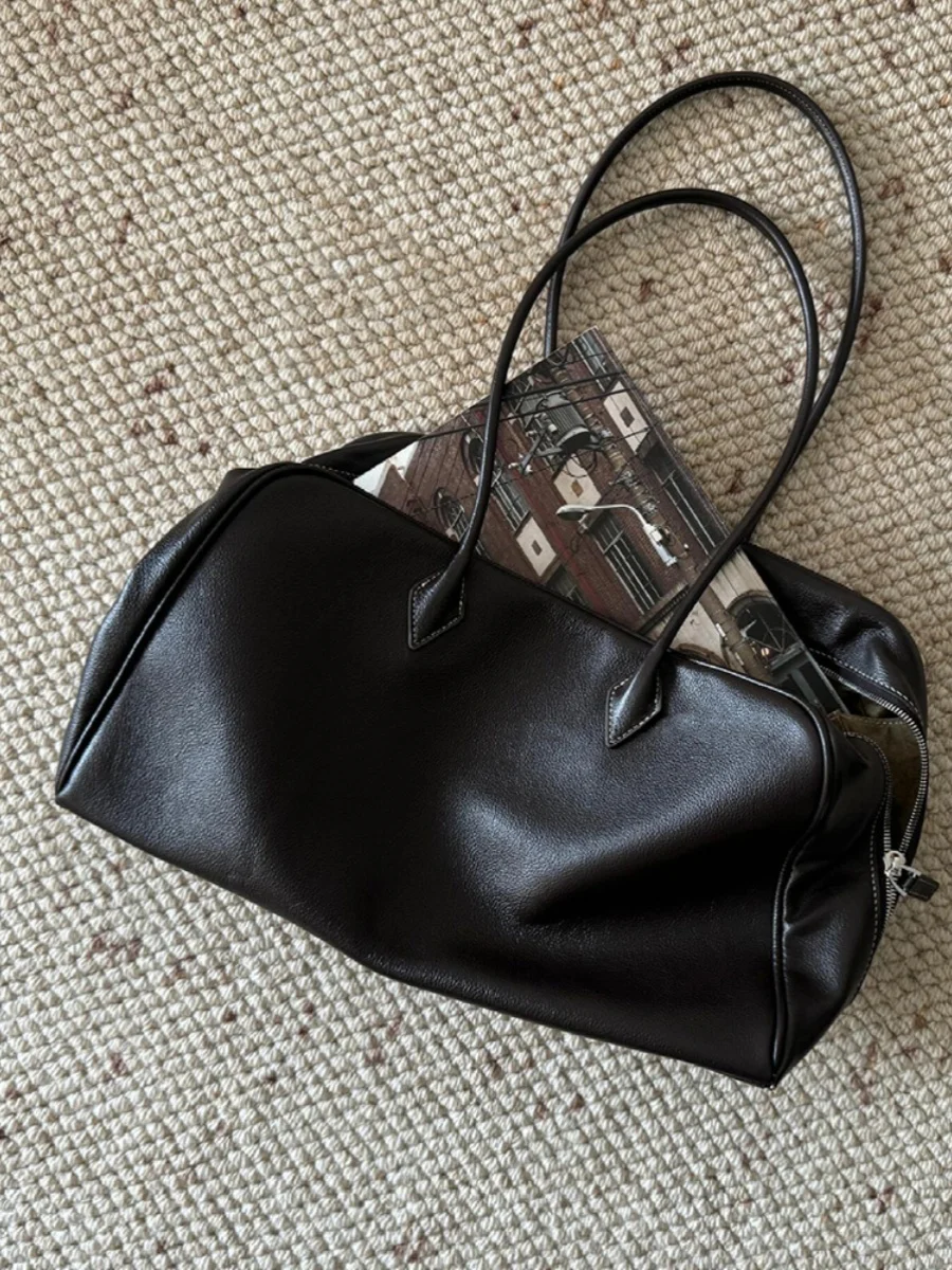 

Leather Large Capaci Tote Bag Women's 2025 New Luxury Commuter Single oulder Boston Bag Faion Trend Car Sewing Line