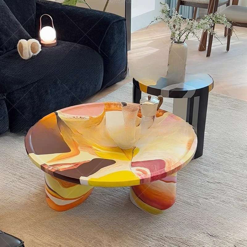 Table basse en bois massif, peinture à l'huile combinée de bord rond médiéval, table basse de villa graffiti