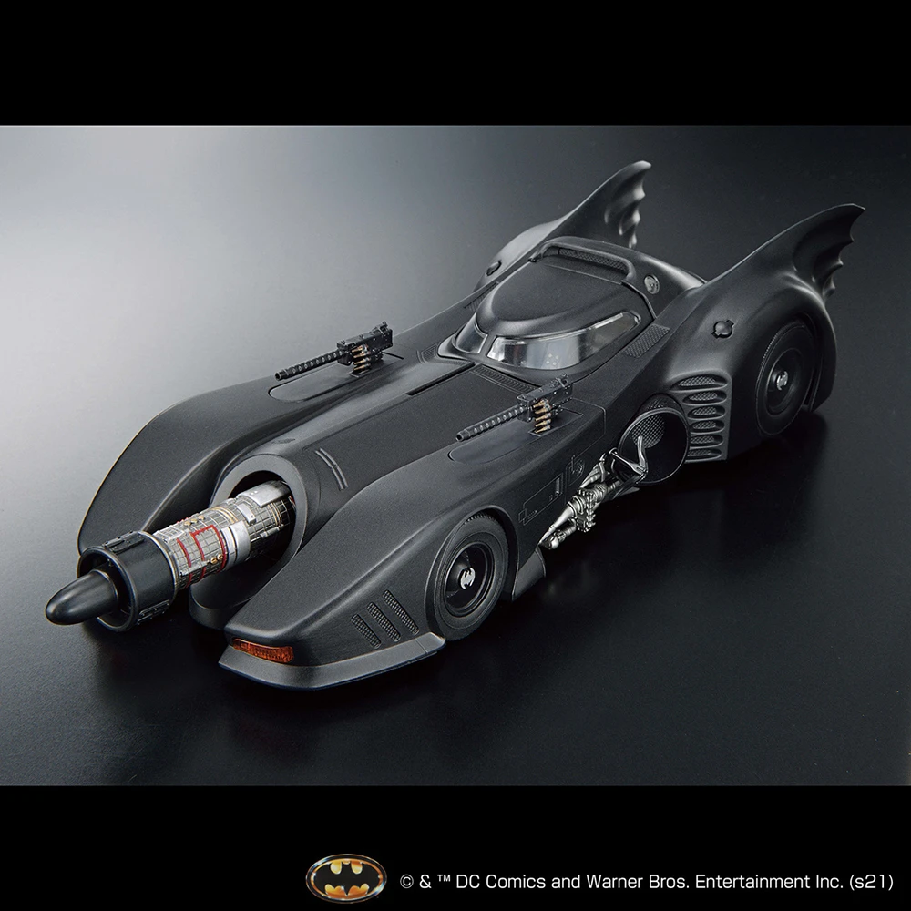 In Stock Original Bandai Batman Batmobile Bruce Wayne 1/35 Dc Genuine Anime Figur Action Figures Assemble Collection Model Toys