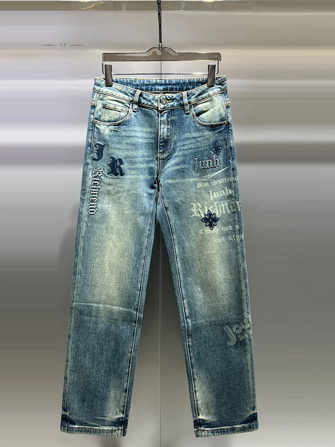 

Retro Embroidered Straight Leg Men's Jeans Loose Wide Leg Long Pants Casual Comfortable Breathable for Autumn Winter