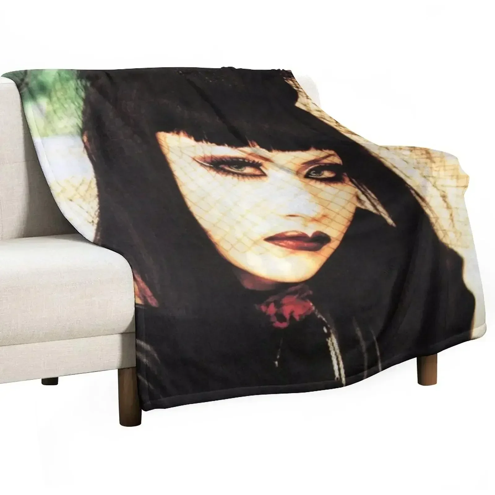 MALICE MIZER - Mana (Mana-Sama) - Japanese Visual Kei Band Throw Blanket Bed Fashionable blankets ands Decorative Throw Blankets