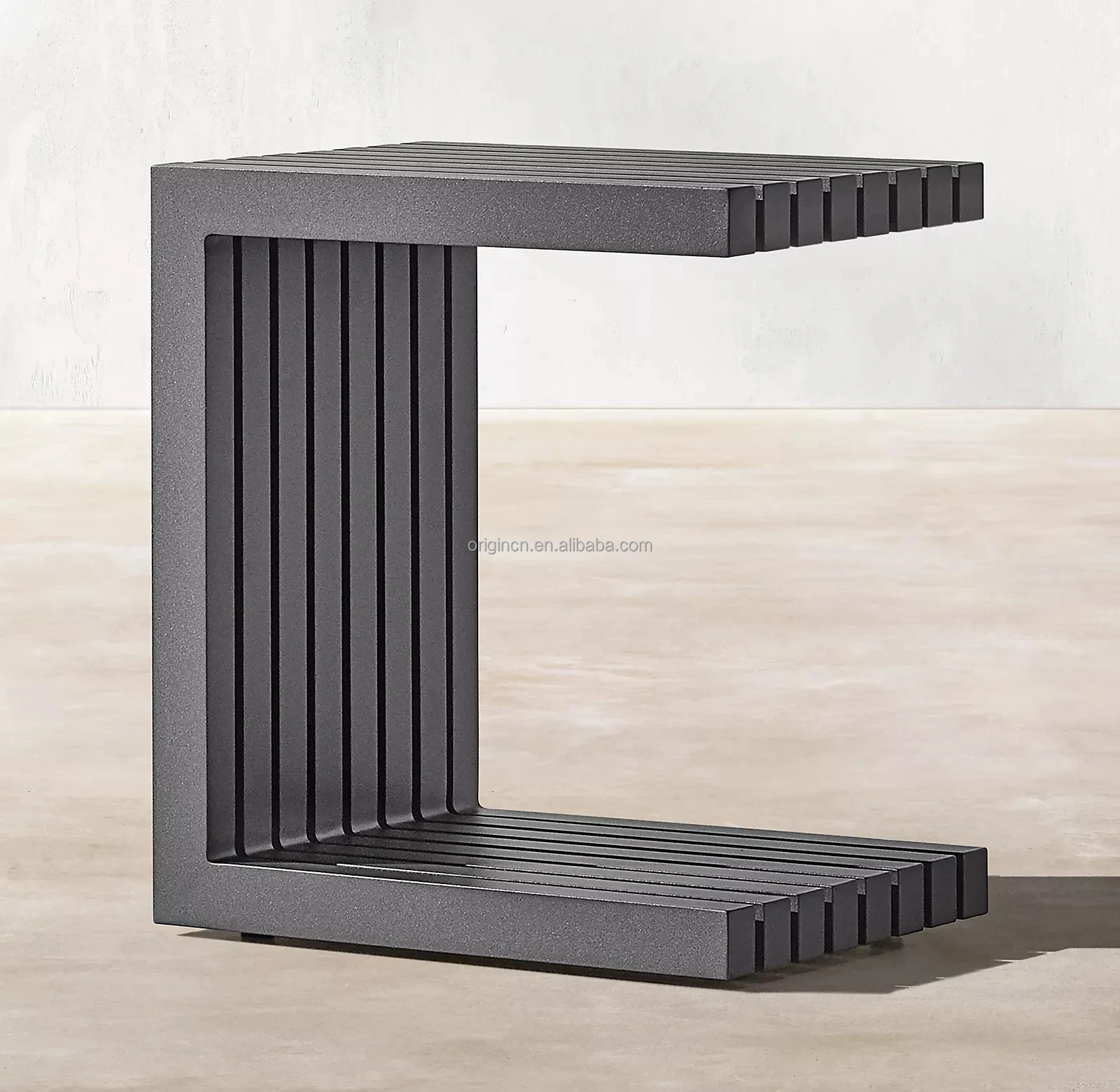 

Modern Design Table Garden Outdoor Furniture Handcrafted Modular Components Small Aluminium Side Tables