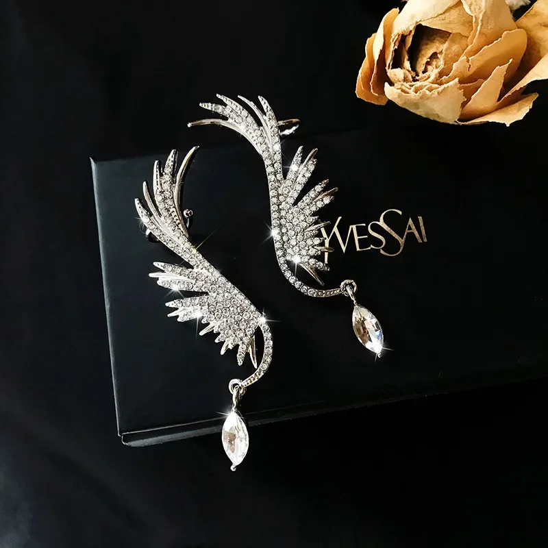 

Korean Angel Wing Rhinestone Earrings Shiny Drill Arc Ear Hanging Clip Earrings for Women Unusual Ear Cuff Jewelry