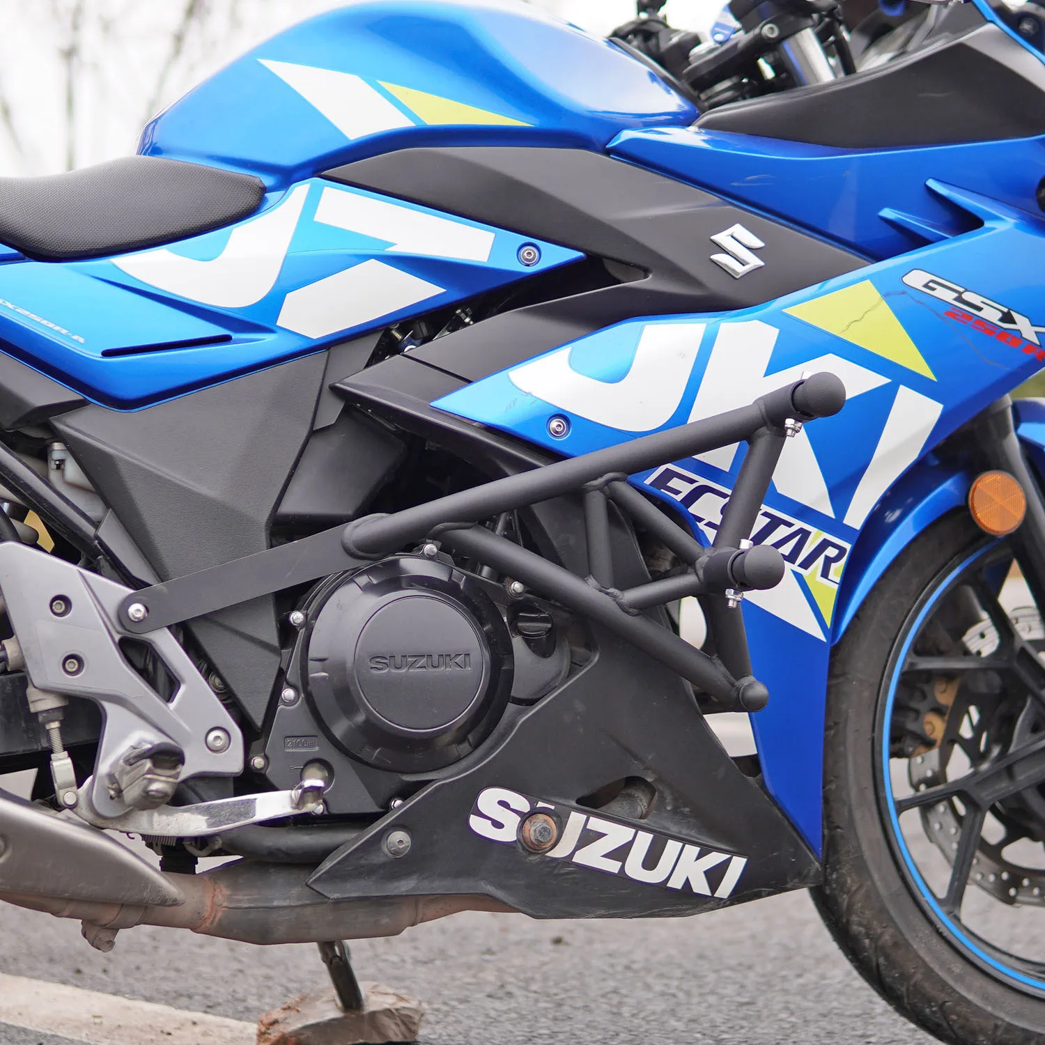 For Haojue GSX250R Accessories New Anti-Drop Bar Protection With Spring Head Bumper Modified Motorcycle Bumper Reinforcing
