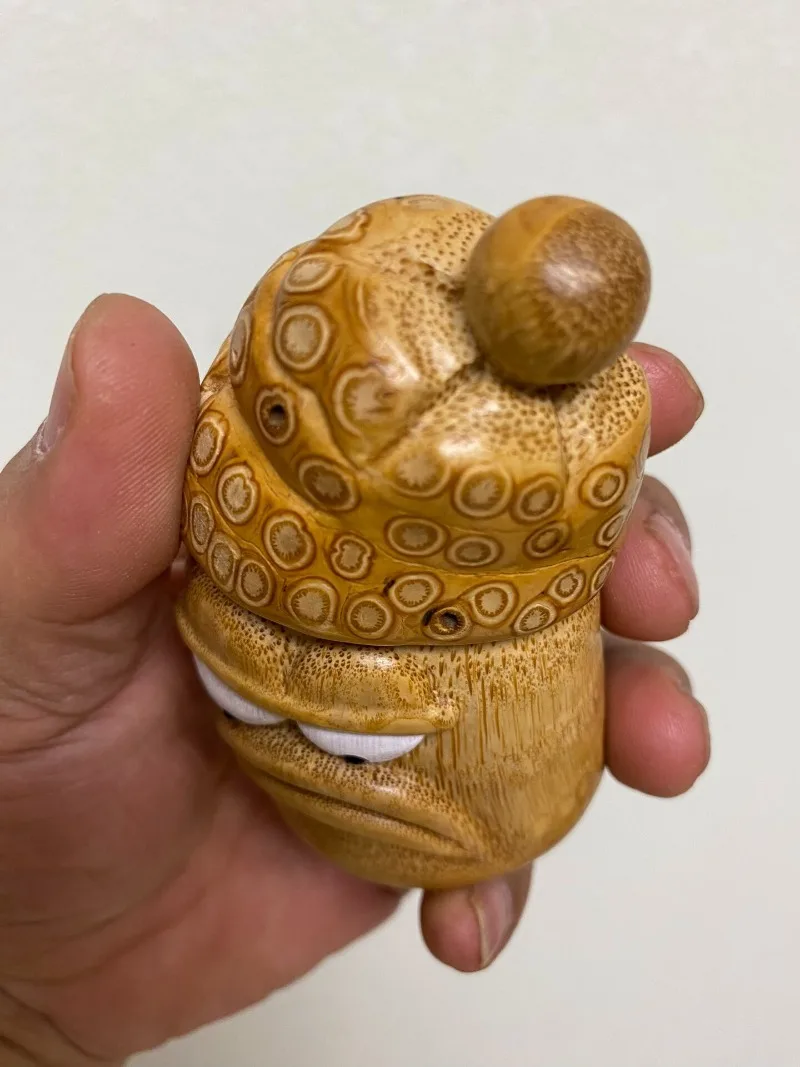 Sleepy Pouty Aged Bamboo Root Carving, Handmade Zen Woodcraft Art, Expressive Collectible Handheld Ornament
