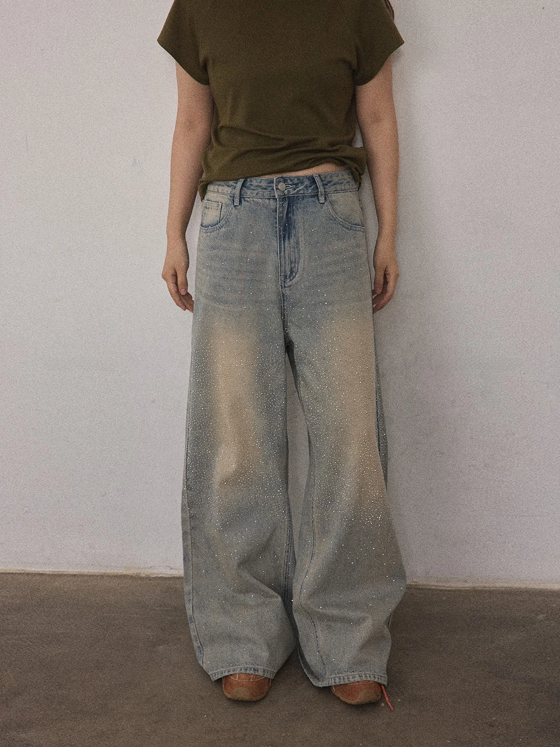 

Джинсы JINGU Sparkling Wide Leg с высокой талией, прямого кроя, без стрейча, с массивной отделкой стразами, из выцветшего денима, женская мода