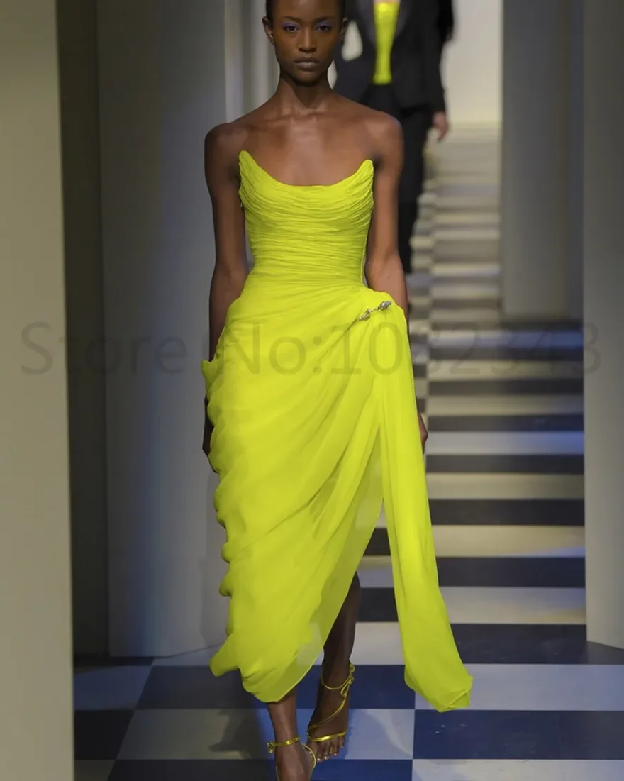 

Sexy Lemon Yellow 3D Chiffon Pleated Evening Dresses 2022 Saudi Arabic Women Strapless Side Slit Prom Party Gowns Robe De Soiree