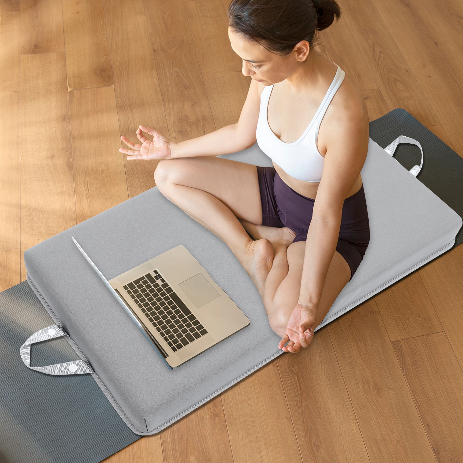 

1Pcs Practical Sponge Kneeling Pad Protective Knee Cushion Garden Kneeler Mat for Outdoor Camping Gardening Use