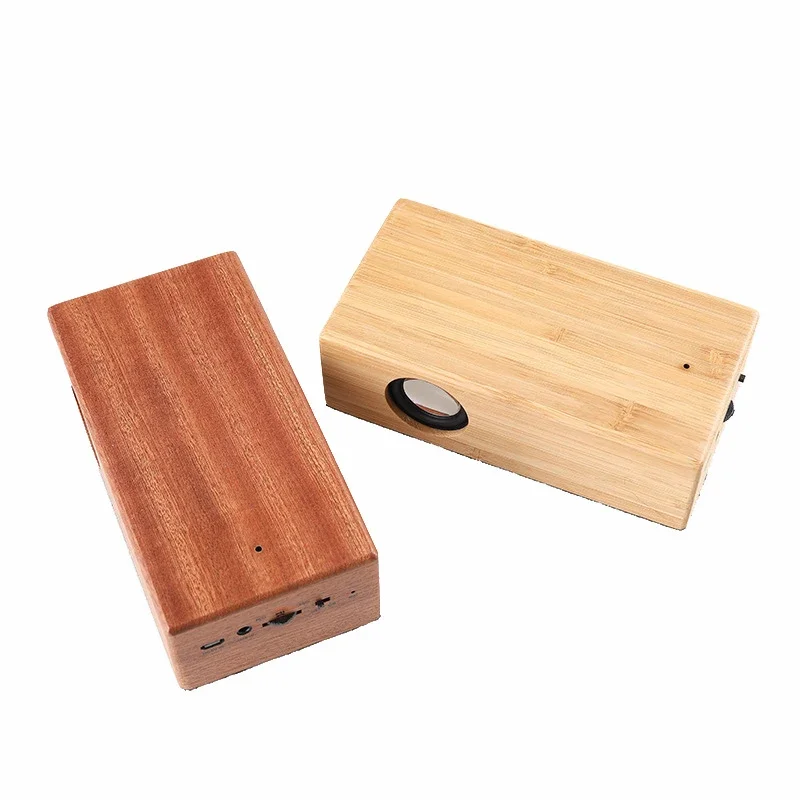 Altoparlante doppio con ricarica audio bluetooth in legno Altoparlante multifunzionale Mini altoparlante Strumento di vendita caldo e materiale in legno naturale