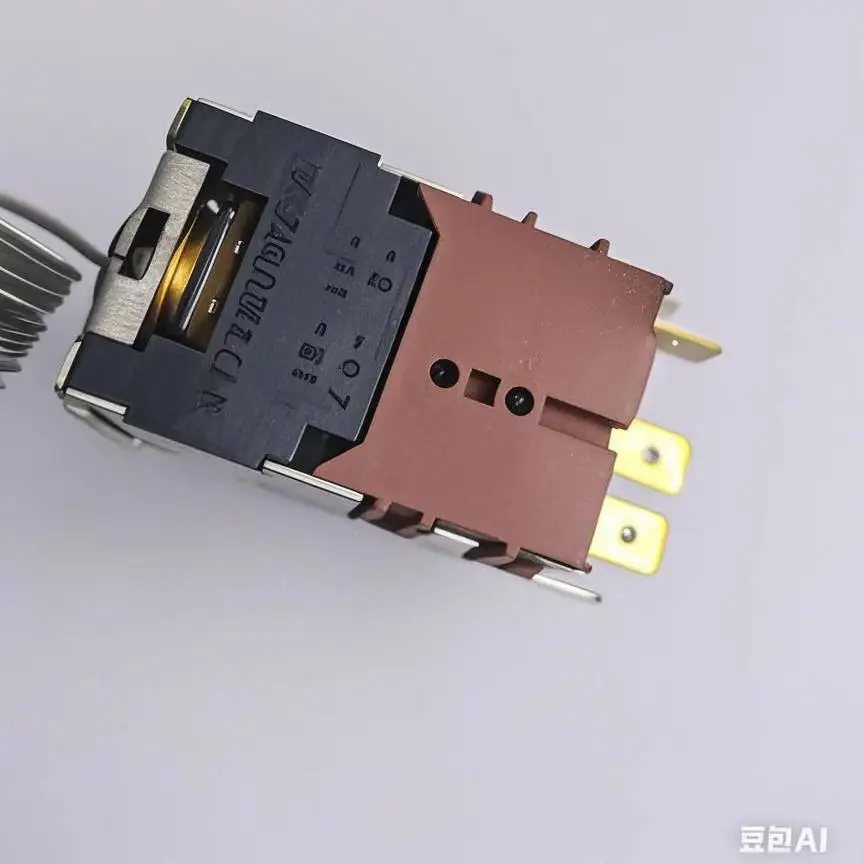 

Льдогенератор, холодильник, морозильник, холодильный компрессор, термостат 077B0021