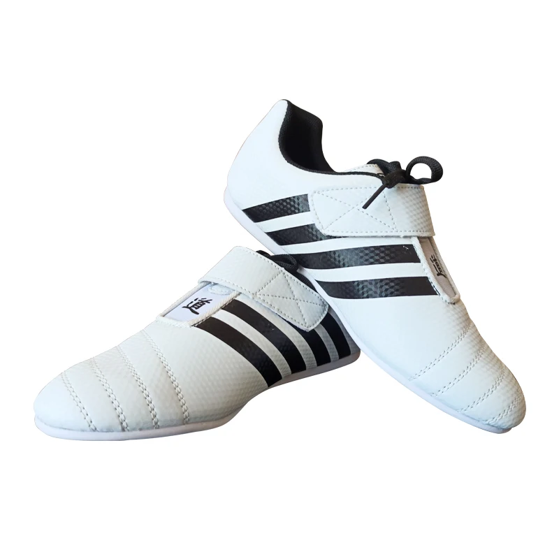 

Breathable Taekwondo Shoes Men High Quality Kung Fu Shoes Wushu Taichi Karate Martial Arts taekwondo shoes for kids women