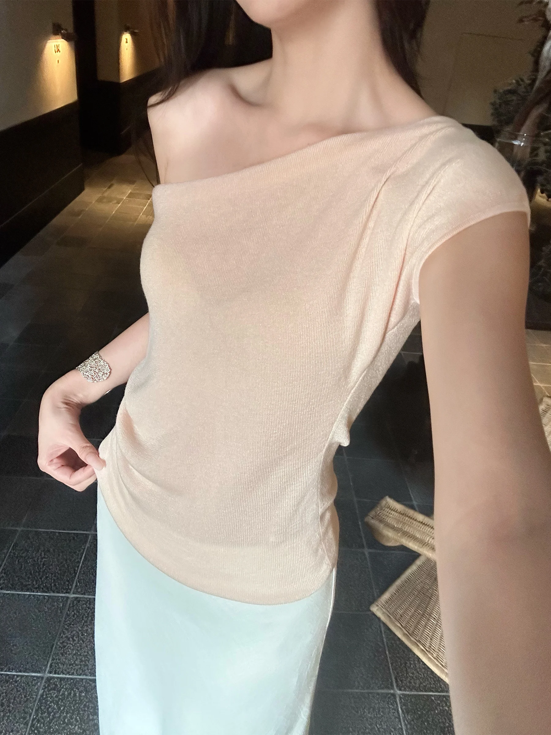 

5werkwen Oxygen Beau Wool Blend ort Sve Casual Sle Women's Knitted Top with oulder Baring And Ne Swinging Features