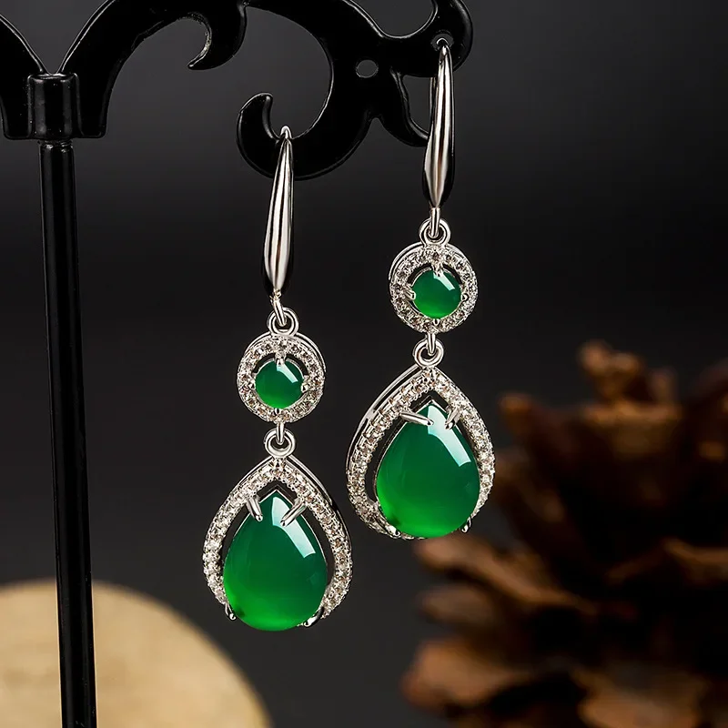 

Natural Green Chalcedony Hand-carved Drop Earrings Fashion Boutique Jewelry Men and Women Green Agate Earrings Gift Accessories