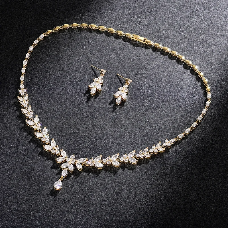 Huitan Helle ästhetische Halskette/Ohrringe mit schillerndem CZ, zarte, edle Modeaccessoires, Damen-Charms, Schmuck für Hochzeit