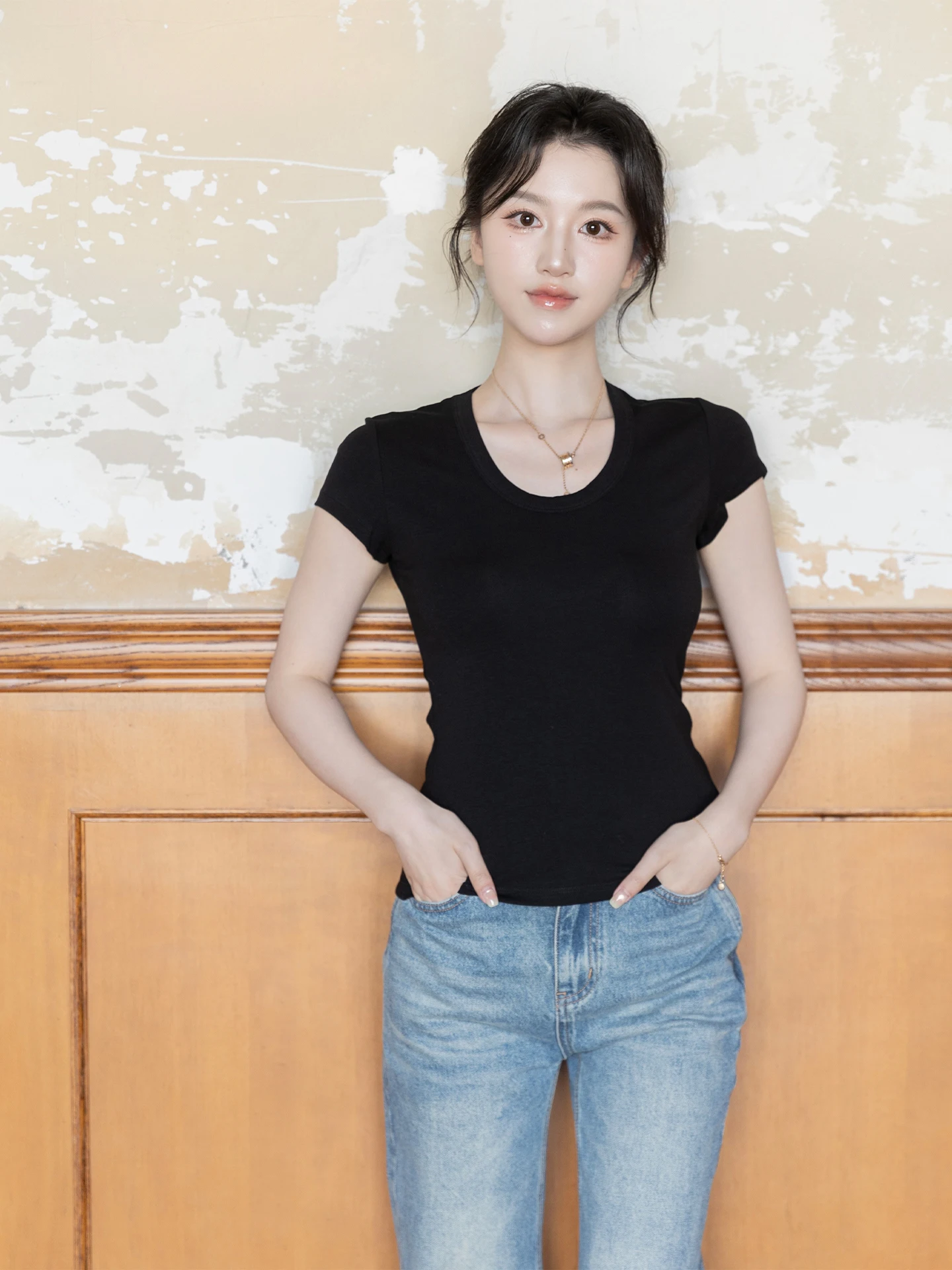 

SerioLudere Women's Slim Fit Cotton T-irt round Ne ort Sve Bla White Color Lazy Egg Crossbody Sweat Absorbent