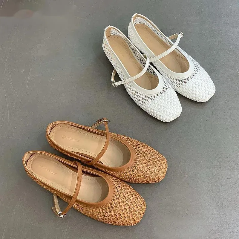 

Fashion Buckle Strap Women Flats Mary Janes With Height Increasing Shoes Female Shallow Footwear Ladies Flats Shoes New
