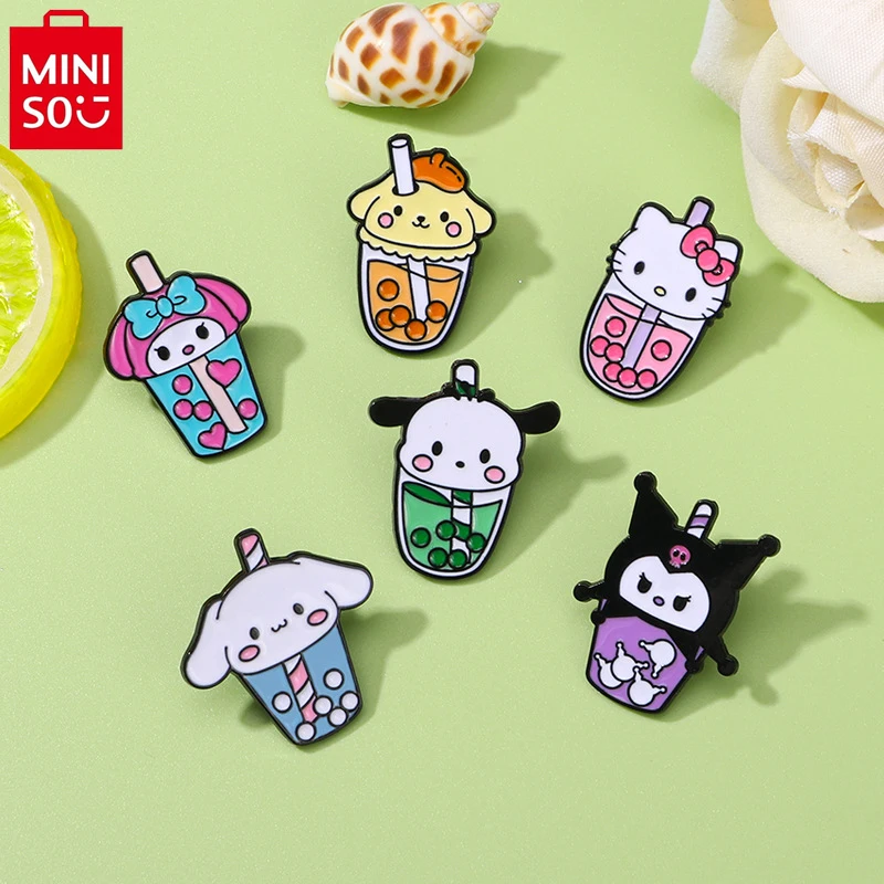 

MINISO Sanrio Hello Kitty Anime Brooch Children Clothing Decoration Badge Cartoon Backpack Alloy Personality Badge Accessories