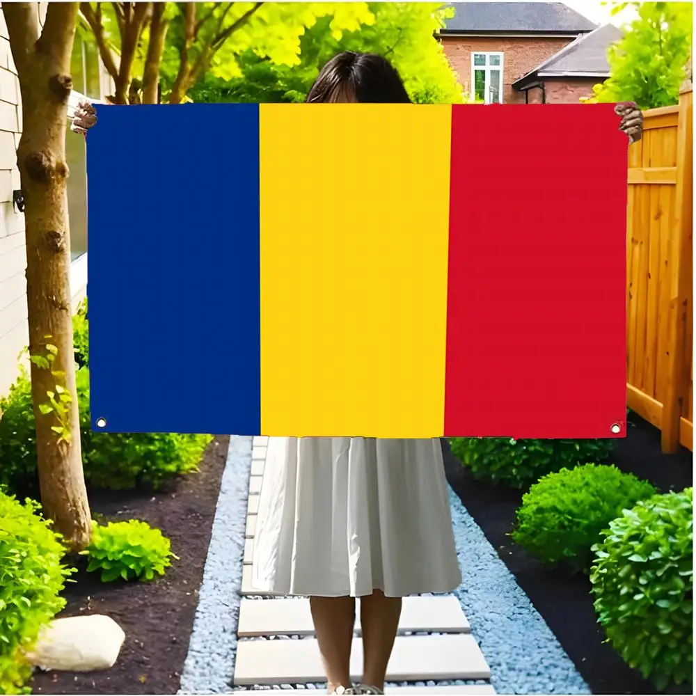 Sunlit Striped Romania Flags Borderless four-ring ornament indoor outdoor decoration effortless to hang