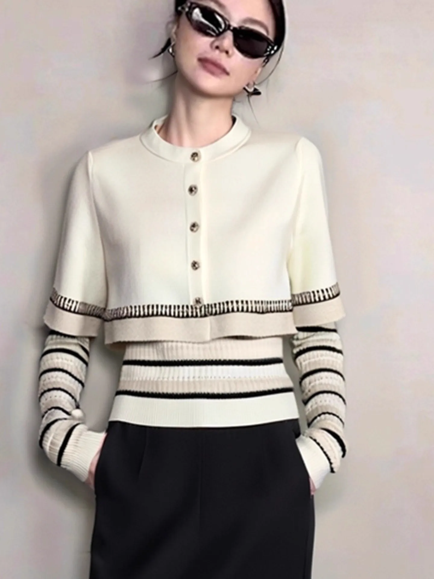 Maglione lavorato a maglia bianco da donna coreano Sle Light Maturi autunno inverno Faionable Light Top coreano Sle piccola fraanza vento