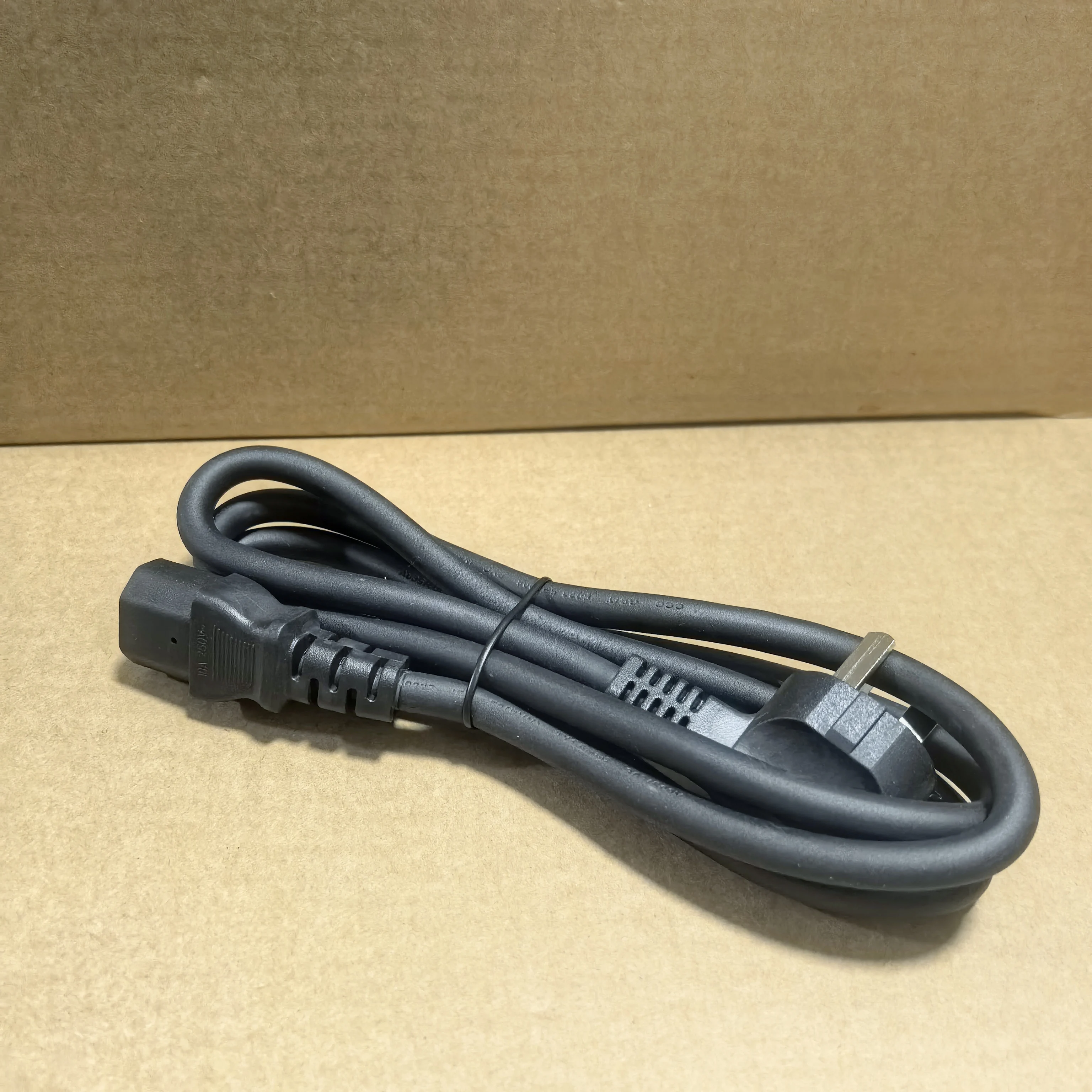 1.35M Power Cable Cord 16A 250V 3 Prong Connector, suitable for computers, printers Electric rice cooker power cord