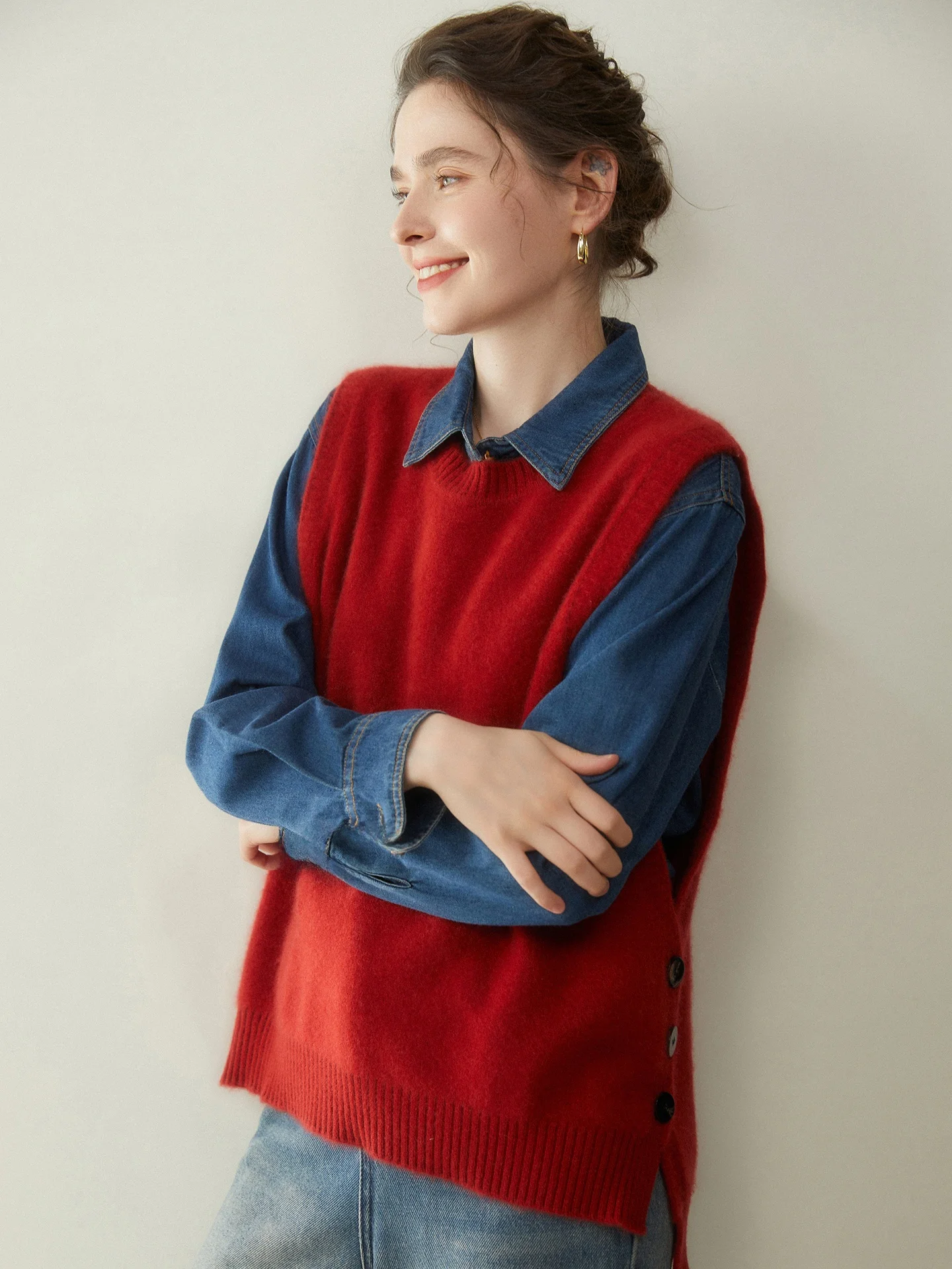 

Новая женская вязаная кофта-жилет с круглым вырезом, на боковых пуговицах, свободного кроя, с подплечниками, термо, для повседневной носки