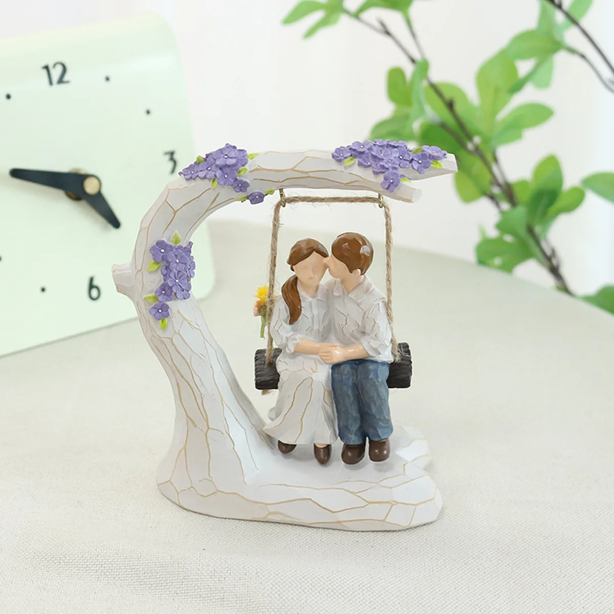 

‌Elegant Couple Swing Decor - Resin Wood Chip Art, Unique Home Decor, Romantic Table Decor, Perfect Gift for Lovers