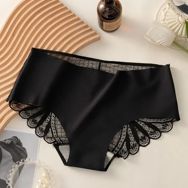 Large Size Sexy Lace Underwear Female Midwaist Without Trace Thin Antibacterial Little Girl Pure Desire Briefs Women Panties