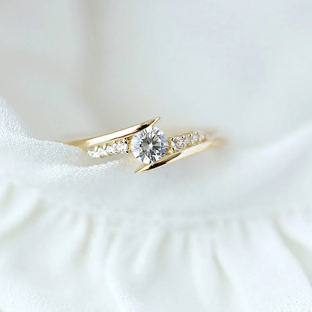 

Personalized fashion zircon crystal women's jewelry, golden French versatile simple alloy ring