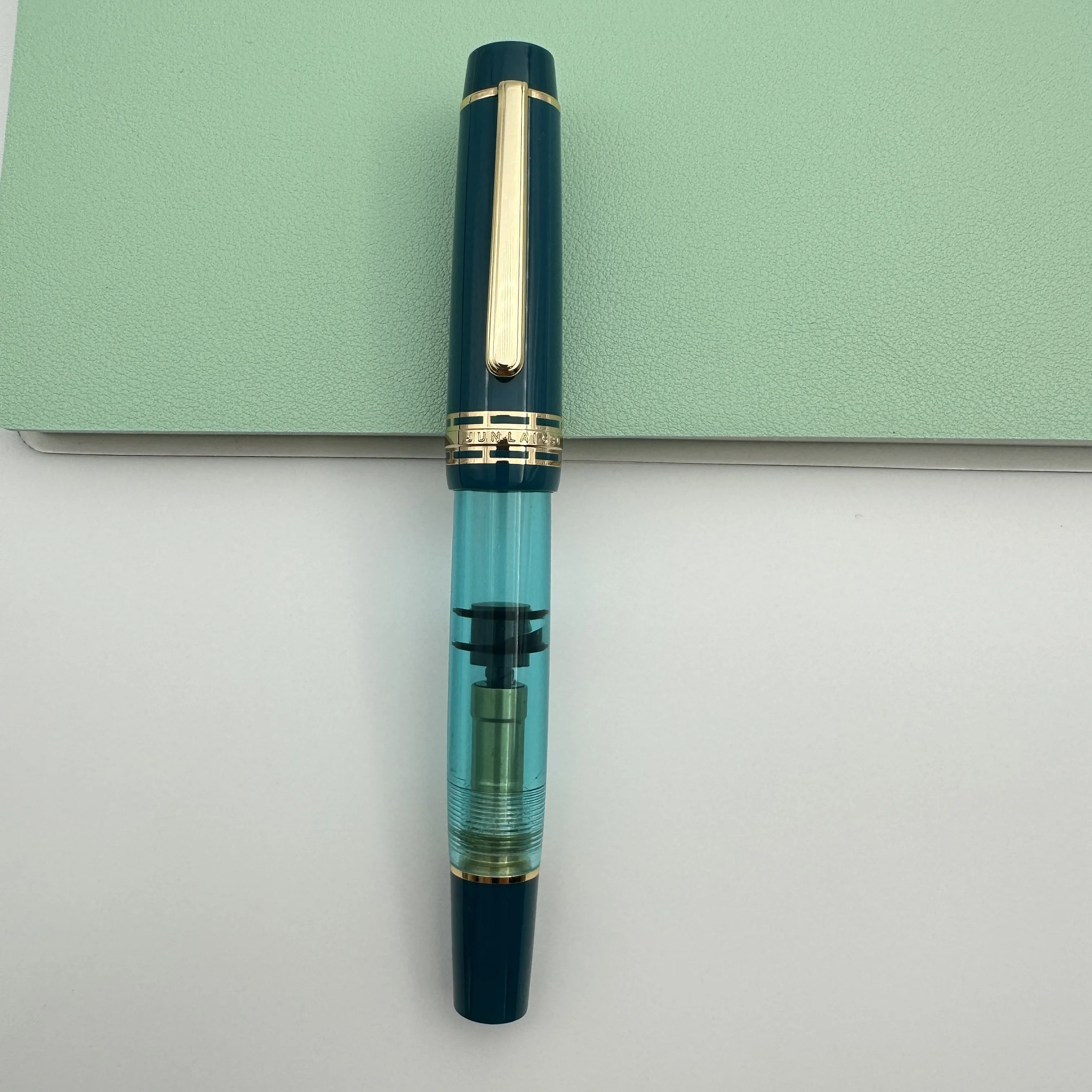 Wingsung/Junlai 630 pluma estilográfica de resina N ° 8, Iraurita, punta fina, pistón corto, Clip dorado, escritura de negocios, papelería escolar,