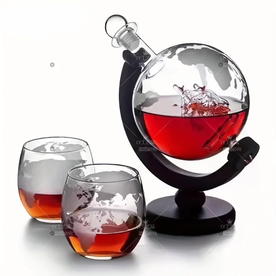 

900ML Creative Globe Decanter Set with Lead-free Carafe Exquisite Wood-stand and 2 Glasses Whiskey Decanter Globe Grade Gift