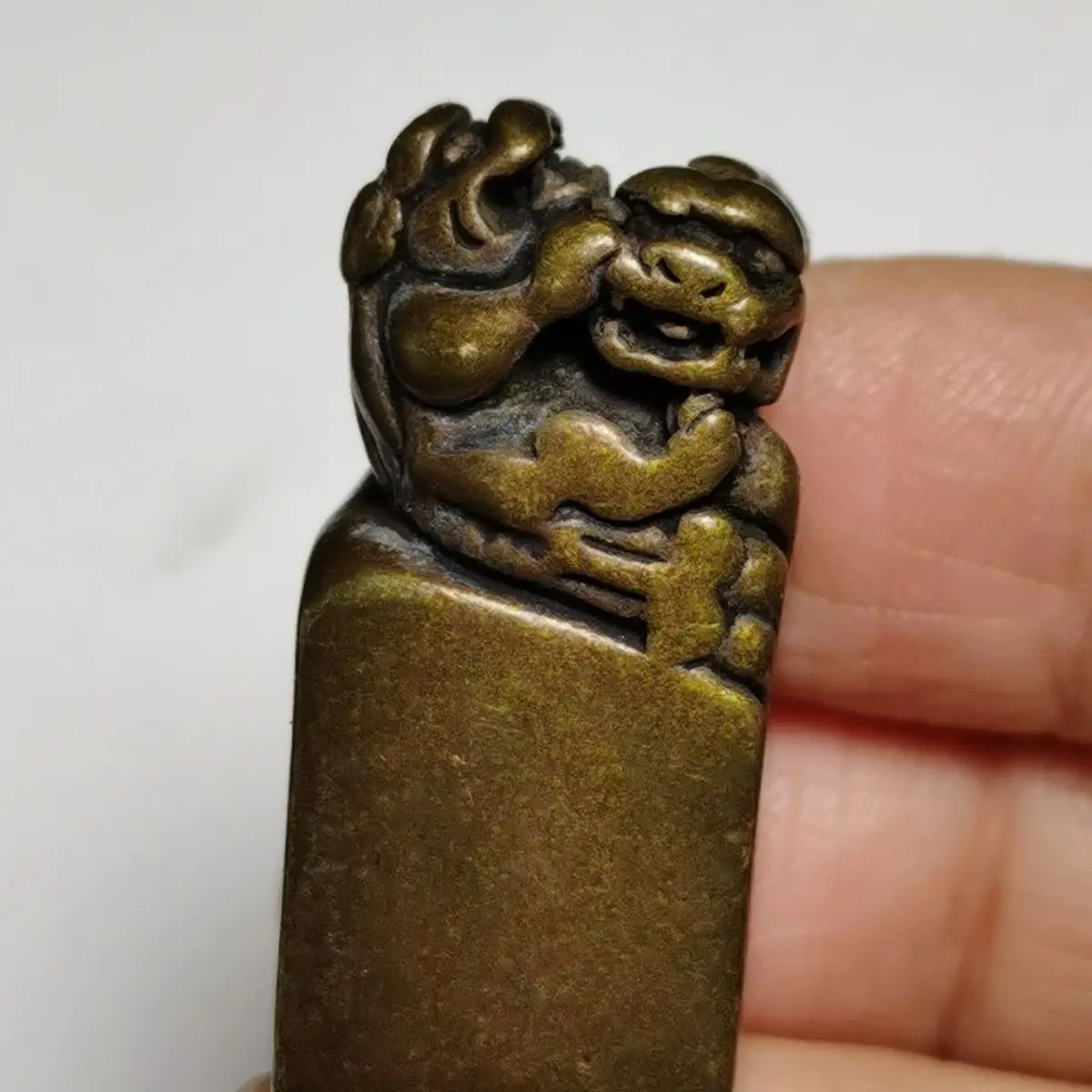 Two lions playing Seal Stamp Statue Sculpture Figurines Home Garden Decoration Statues
