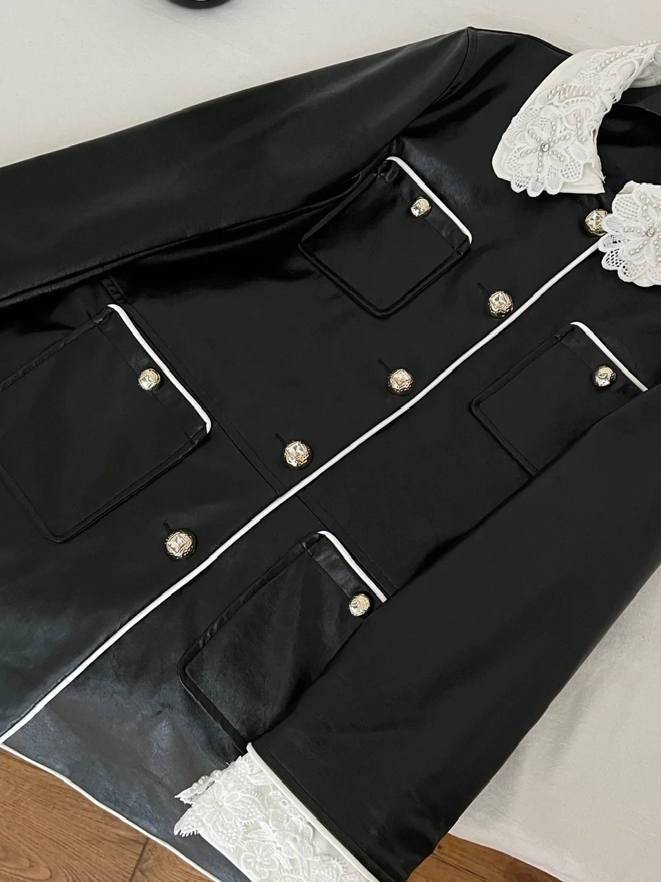 Cappotto in pelle PU ecologico Jaet da donna vintage Sle di media lunghezza con colletto in pizzo Design fatto a mano Colore Bla Calore fornito