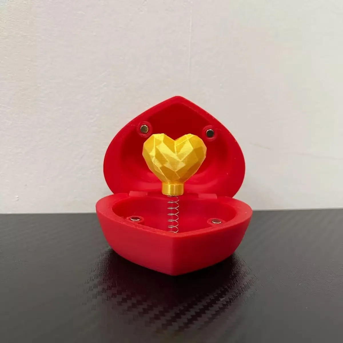 3D-geprinte meerlaagse verrassingscadeaudoos, Halloween-cadeaudoos met mini-middelvinger, grapcadeaudoos met 6 lagen voor feestjes