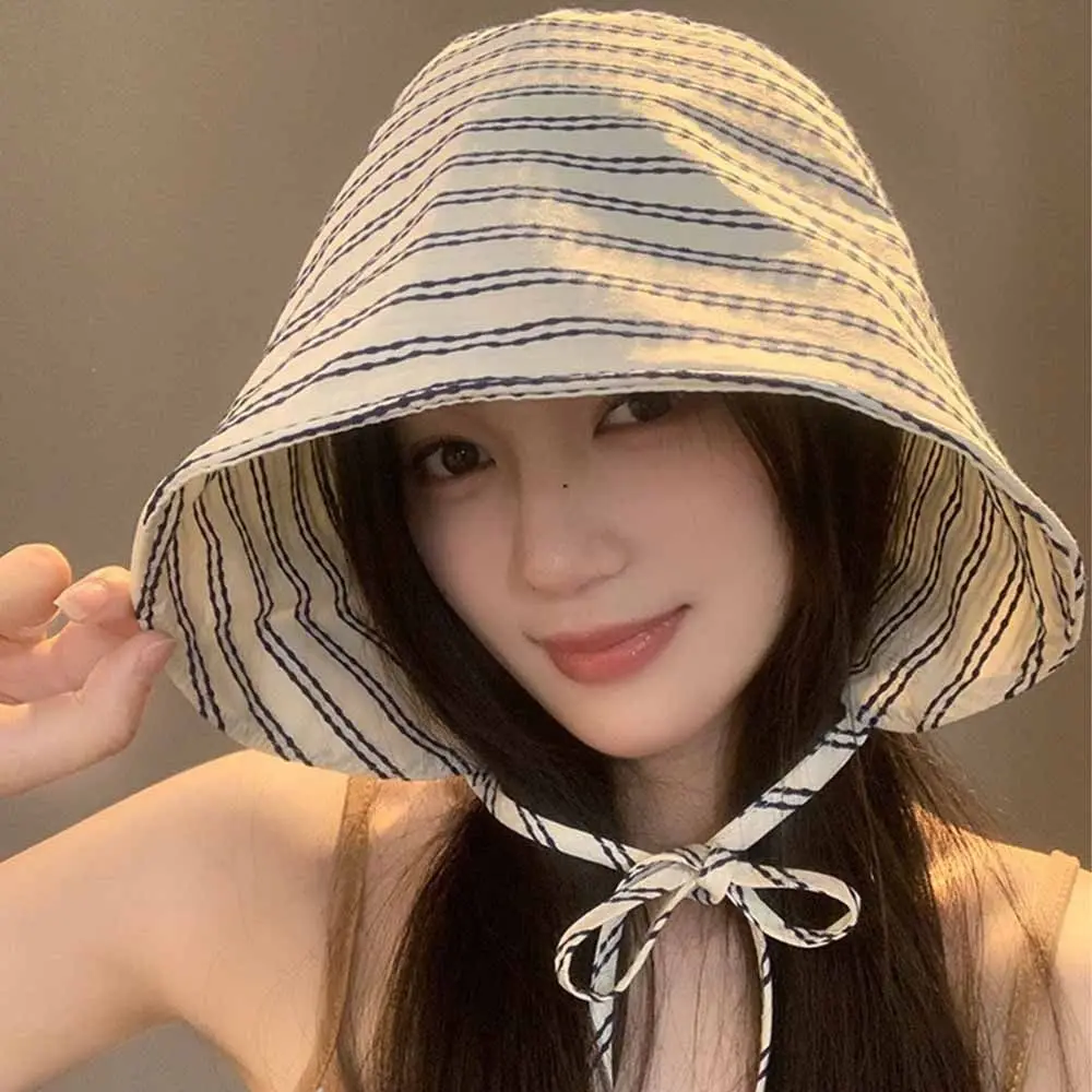 French Style Large Brim Sun Protection Hat UV Resistant Wide Brim Bucket Hat Foldable with String Striped Fisherman Hat Summer