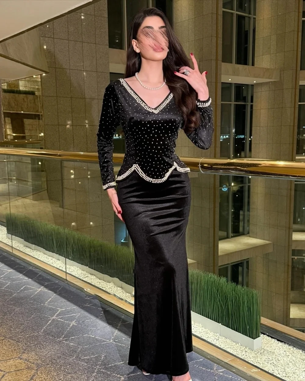 

Black Pearls Long Sleeves Bespoke Occasion Gown Evening Dresses Pastrol Unisex Jersey Retro Dubai Saudi Arabic Prom Customized