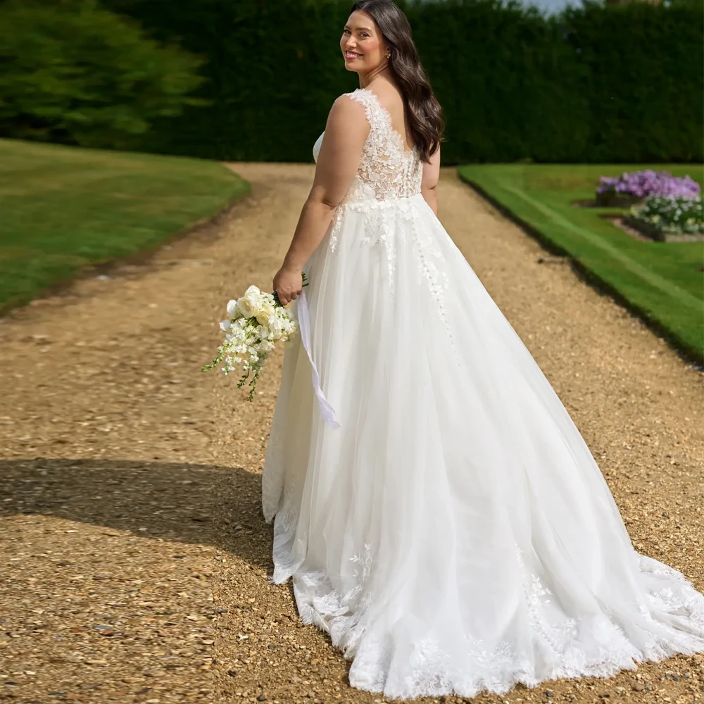 A Line V Neck Wide Strap Sleeveless Wedding Dress Customized Applique Lace Bride Gowns Tulle Illusion Zipper Vestidos De Novia