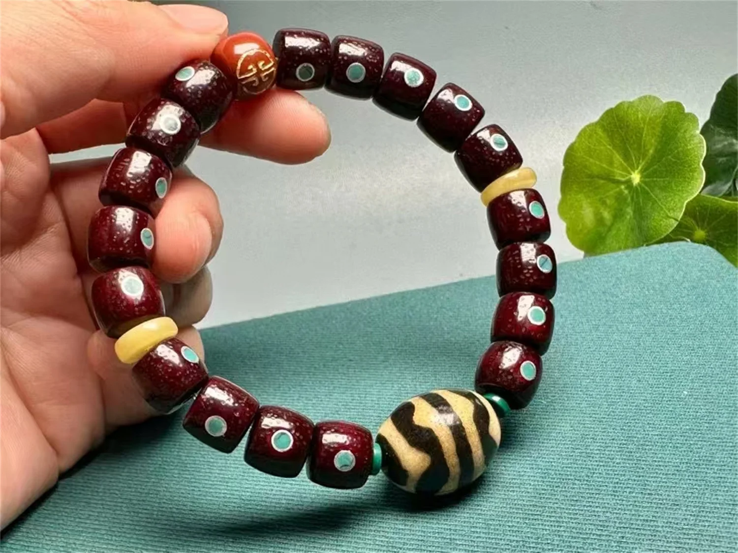 1pcs/lot Xingyue Bodhi inlaid with green pine dzi bracelet Paired with amber carnelian Ancient method of production Inlay 18k