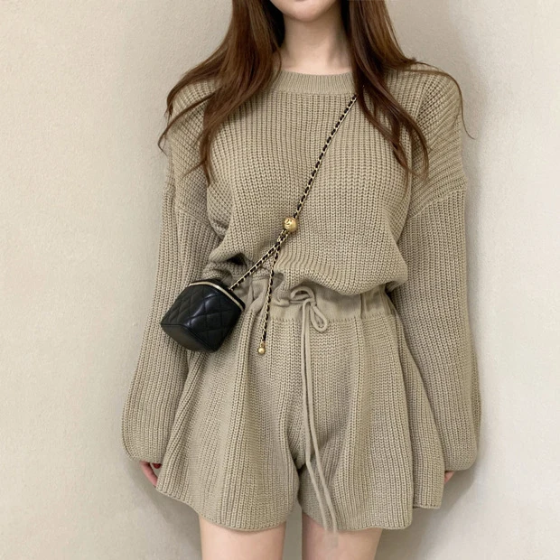 Chic Vintage round Neck Drawstring Waist Long Sleeve Knitted Wide Leg Jumpsuit Shorts Women's Fashion Commute Style Loose Fit